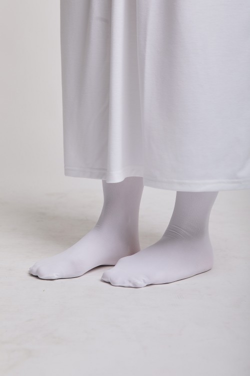 Ziya Knee High Socks White